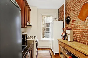 Rented by LJ Sloane Management