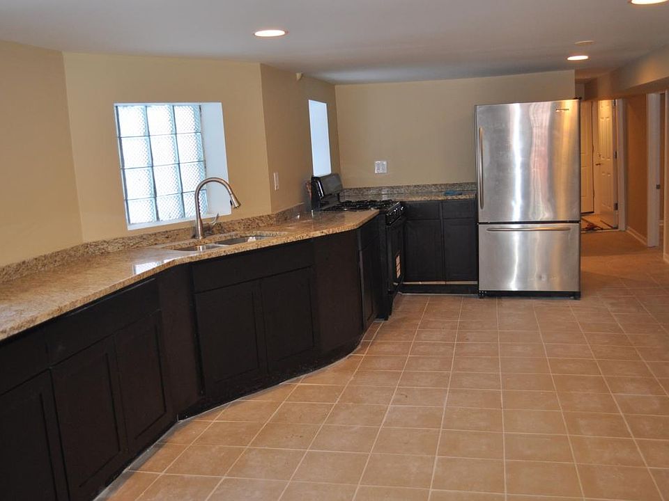 1st image of 1650 N Kedvale Ave #G