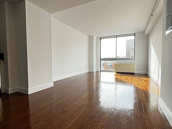 5th image of 225 Schermerhorn St APT 8L