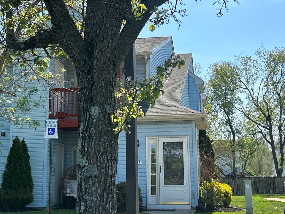 2nd image of 524 Cascade Ct #524