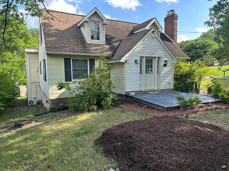 1000 Logan Rd — Photo 18
