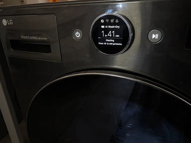 Private LG WashCombo Washer & Dryer (Exclusive Tenant Use)