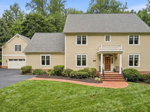 2608 Hunter Mill Rd, Oakton, VA 22124