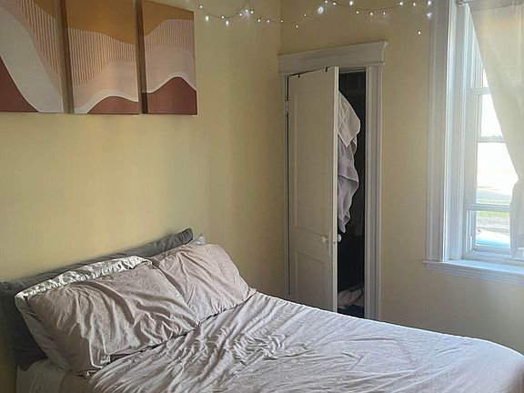 2nd image of 1637 Commonwealth Ave APT 21