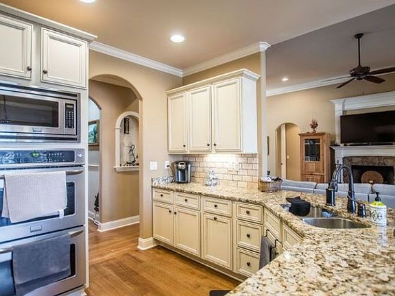 3rd image of 5237 Adagio Ln