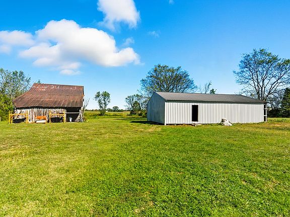 4th image of 795 White Rd