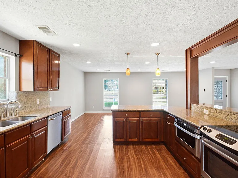 25302 Friar Lake Ln — Photo 17