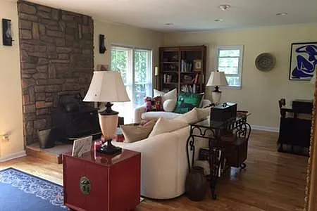 270 Francis Rd — Photo 4