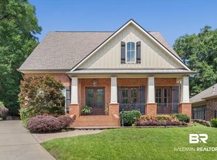 808 Country Club Ct, Mobile, AL 36609