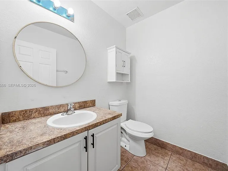 902 SW 8th Pl #902 — Photo 19