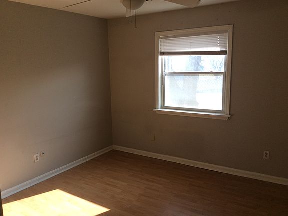 5th image of 309 N Marshall Ave APT 12