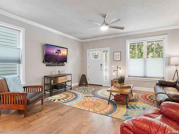 4th image of 2359 NW 33rd Pl