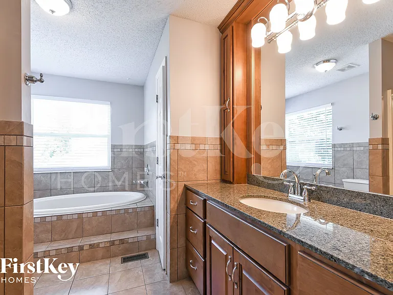 115 Gunston Hall Dr — Photo 9