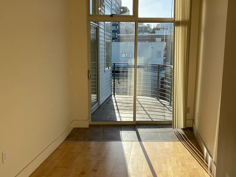 1630 California Street — Photo 15