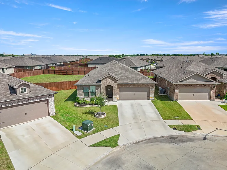 5405 N Wind Ln — Photo 1