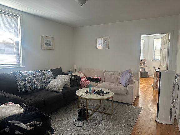 4th image of 78 Kimball Ave #2