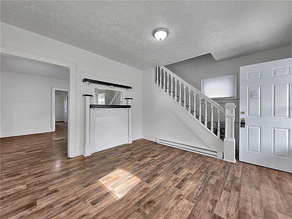 3rd image of 1505 Lawn Ave