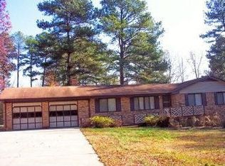 411 Rhynewood Dr, Sanford, NC 27330
