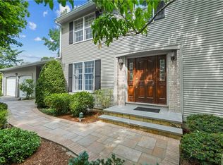 61 Kimberly Ln, Cranston, RI 02921
