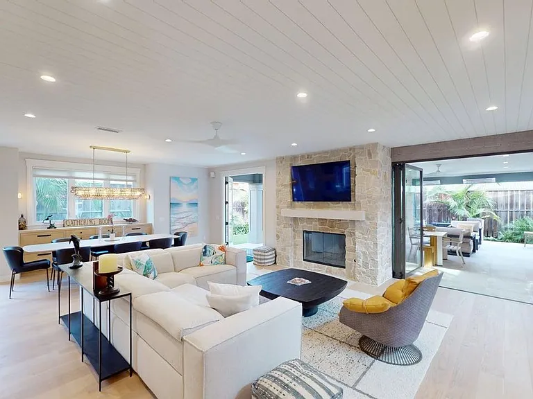 750 Balboa Ave — Photo 1