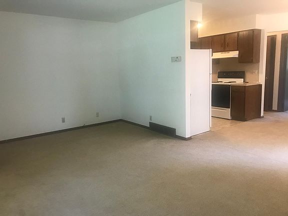 4th image of 250 Felch St