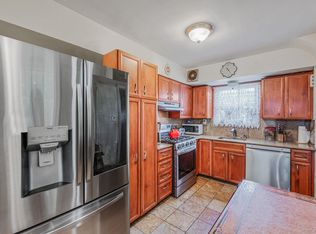 115-82 237th St, Elmont, NY 11003