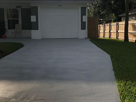 4th image of 1434 Roosevelt Blvd