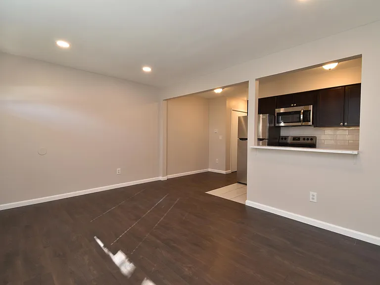 2241 Woodward Hts #102 — Photo 3