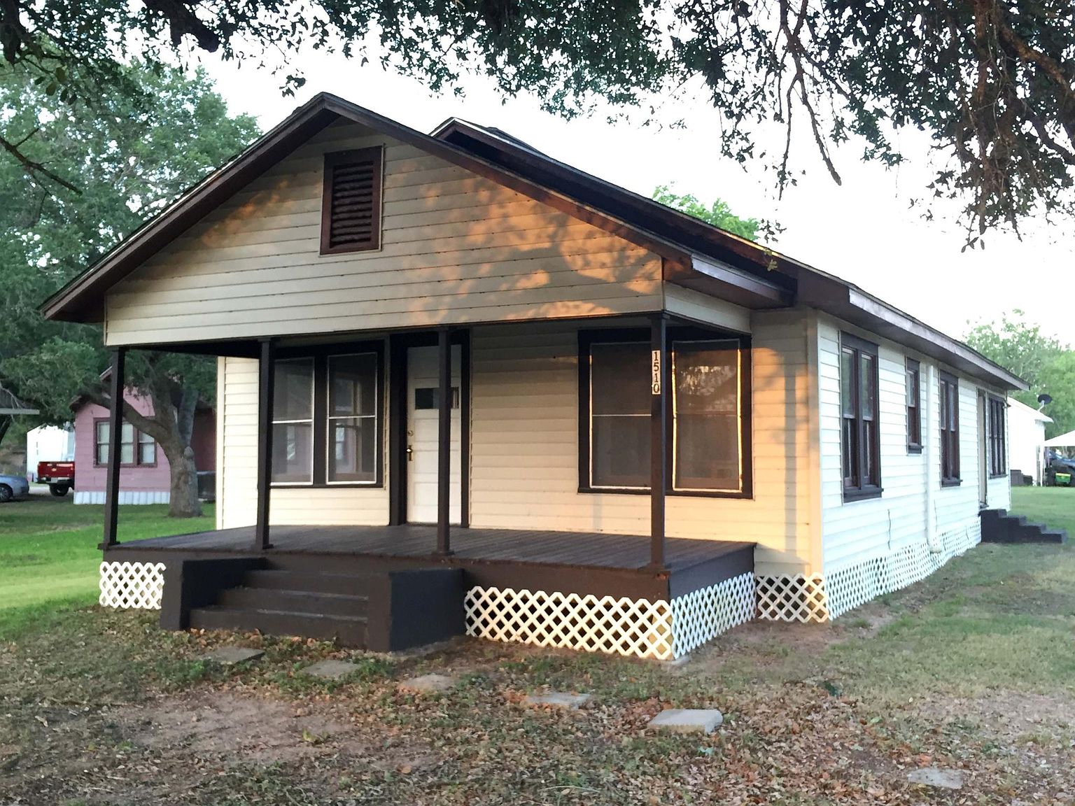 1510 S 3rd St, Ganado, TX 77962 Zillow