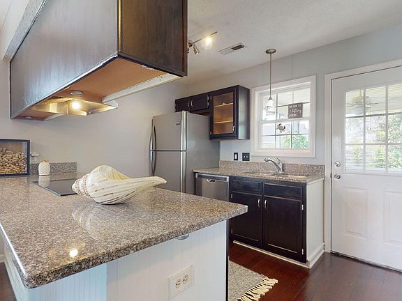 5th image of 2506 Tenby Ct