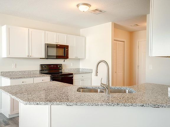 5th image of 1125 Harbor Dr