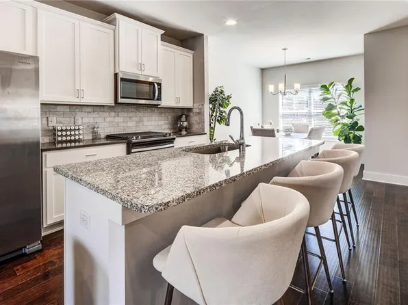 3793 Oxford Cir, Doraville, GA 30340