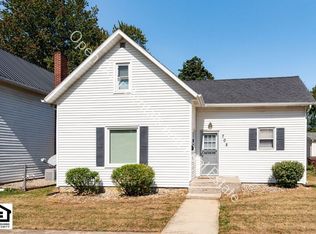 708 E 9th St, Auburn, IN 46706