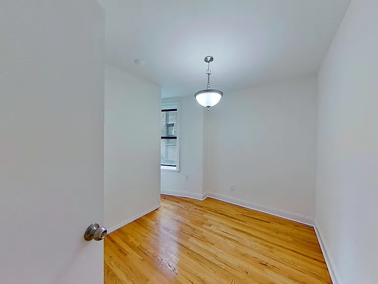 245 W 51st St #308 — Photo 7
