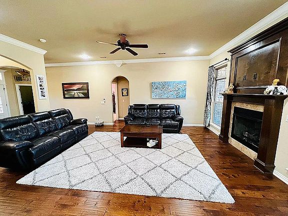 3rd image of 3300 Briar Creek Ave
