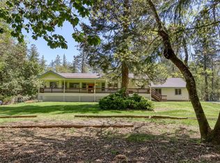 671 Detrick Dr, Grants Pass, OR 97527