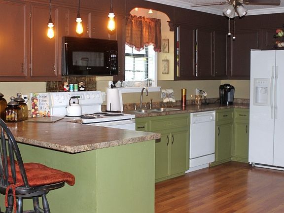 4th image of 716 Jonquil Ln