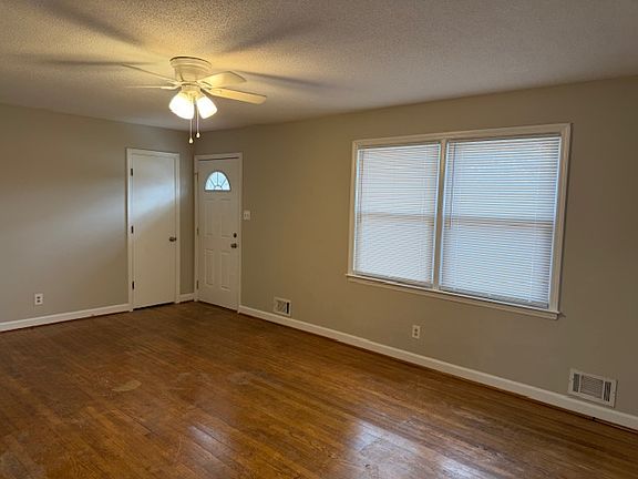 2nd image of 1917 Warwick St