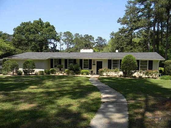 1st image of 2420 Westwood Dr