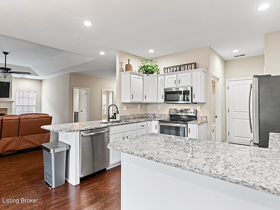 4th image of 241 Twin Springs Ct