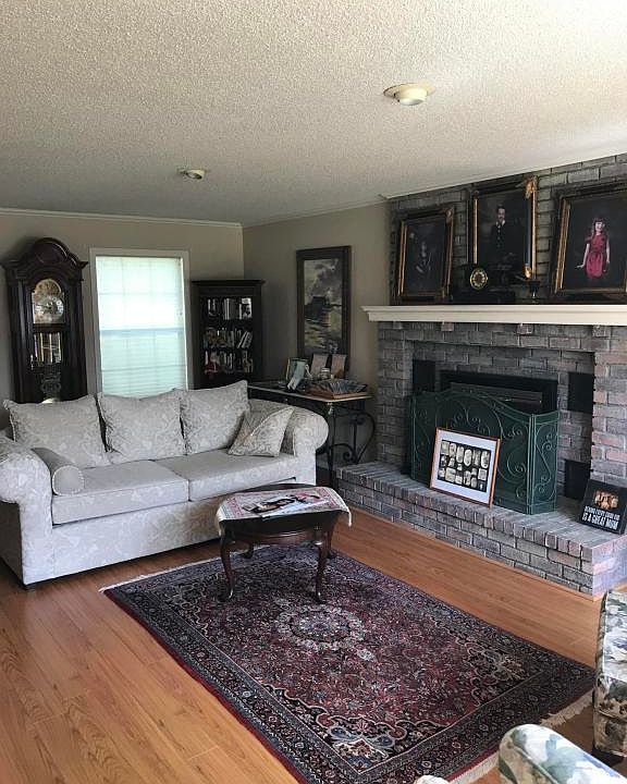2nd image of 313 Briarbrook Dr