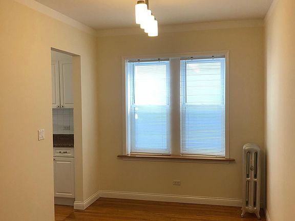 2nd image of 614 W Wellington Ave #2