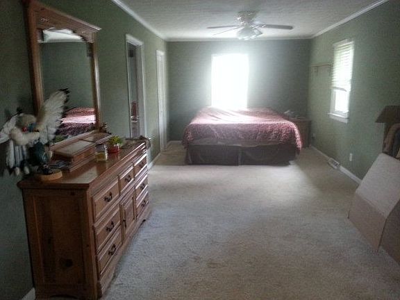 3rd image of 850 Miller Ave