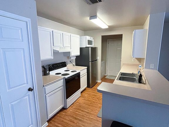 3rd image of 117 Cedargrove