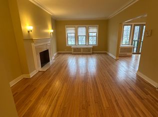 6838 S South Shore Dr APT 2, Chicago, IL 60649