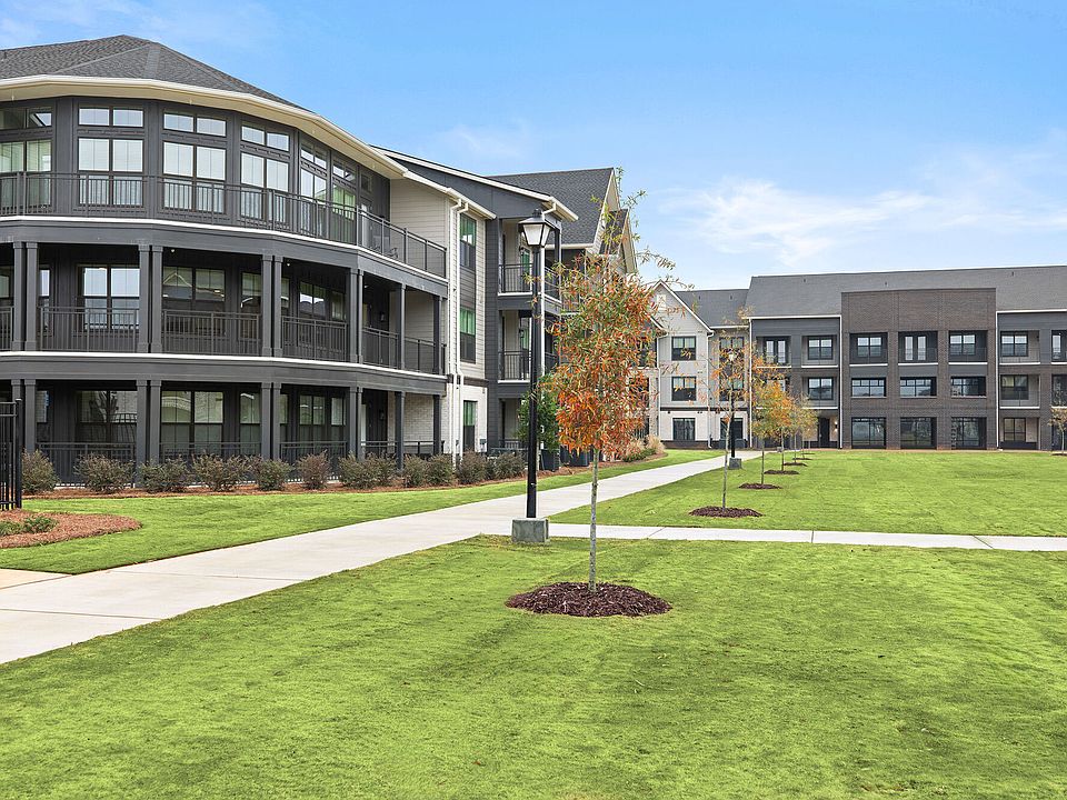 The Canter apartments community photo