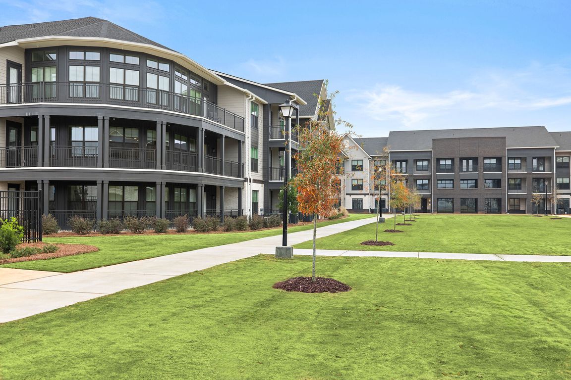 The Canter apartments community photo