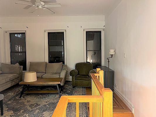 4th image of 8 W 105th St APT 1D