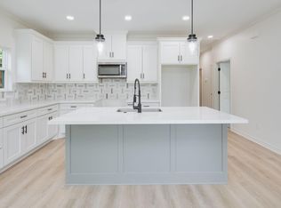 1800 Brookhaven St, Bryan, TX 77803