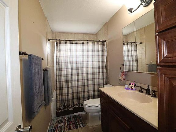 2nd image of 1209 Palisades Way
